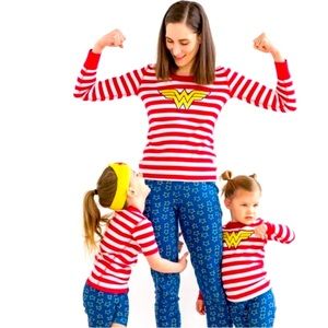 Hannah Anderson Wonder Woman Adult Pajama Set M